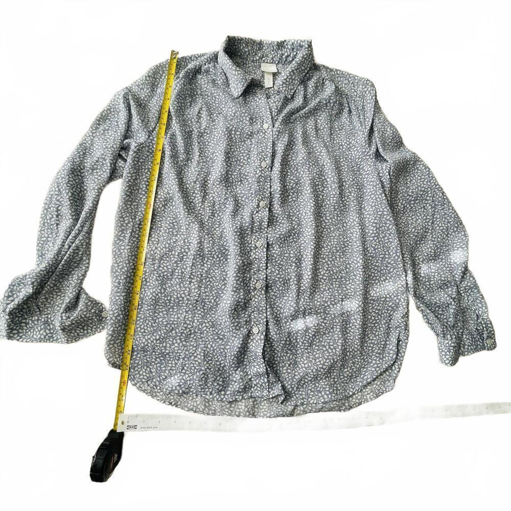Chic Floral Print Button-Up Shirt by H&M